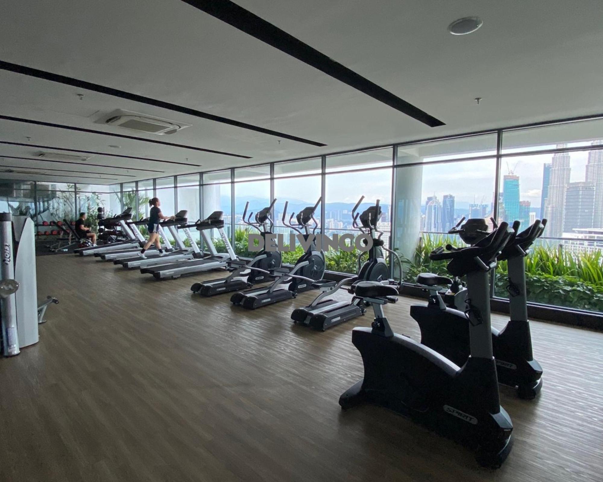 The Luxe - Balcony At 42 Floor - Klcc View - 3 Pax * Kuala Lumpur
